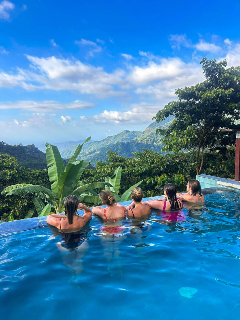 Best Hostels for Backpackers Over 30 - Masaya Minca