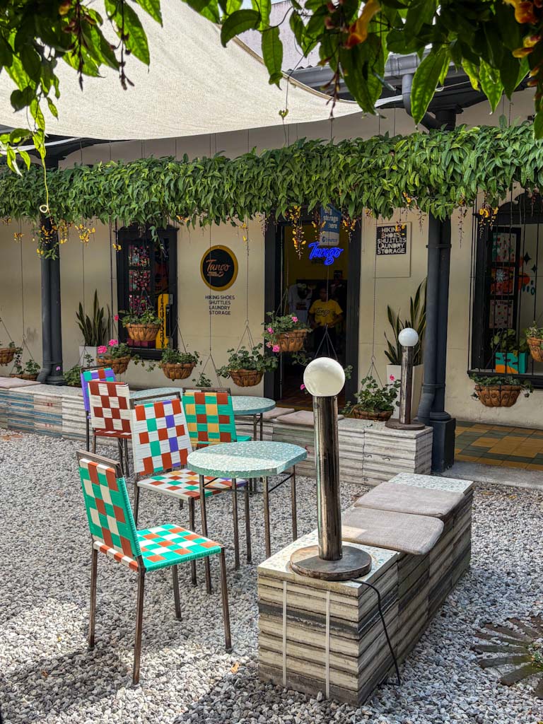 Coffee Shops In Antigua, Guatemala - 12 Onzas