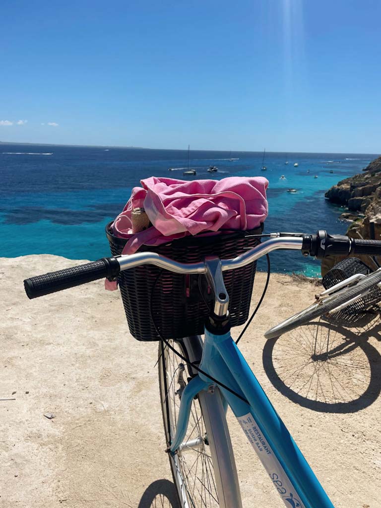 Cycling around Favignana